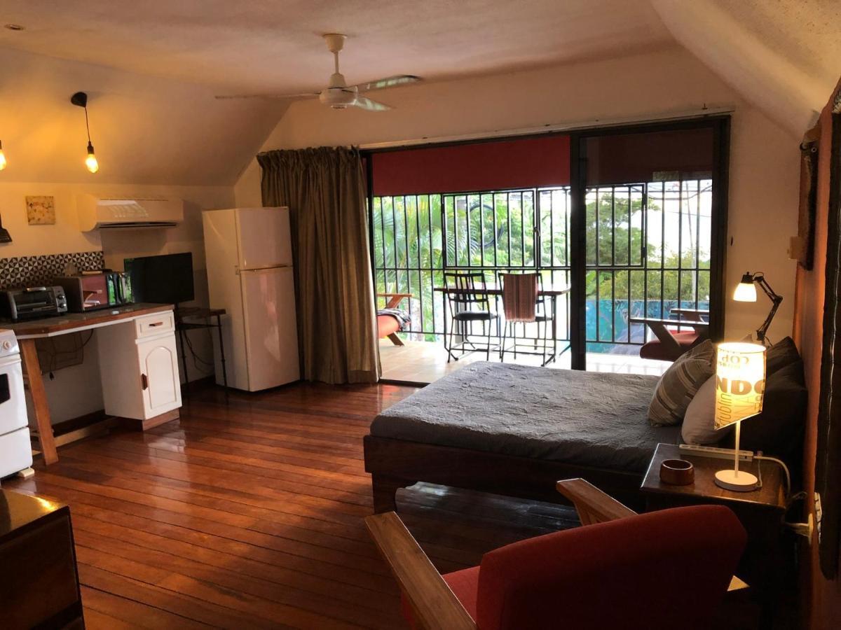 Cockatoo Studio Apartments Мануэль-Антонио Экстерьер фото